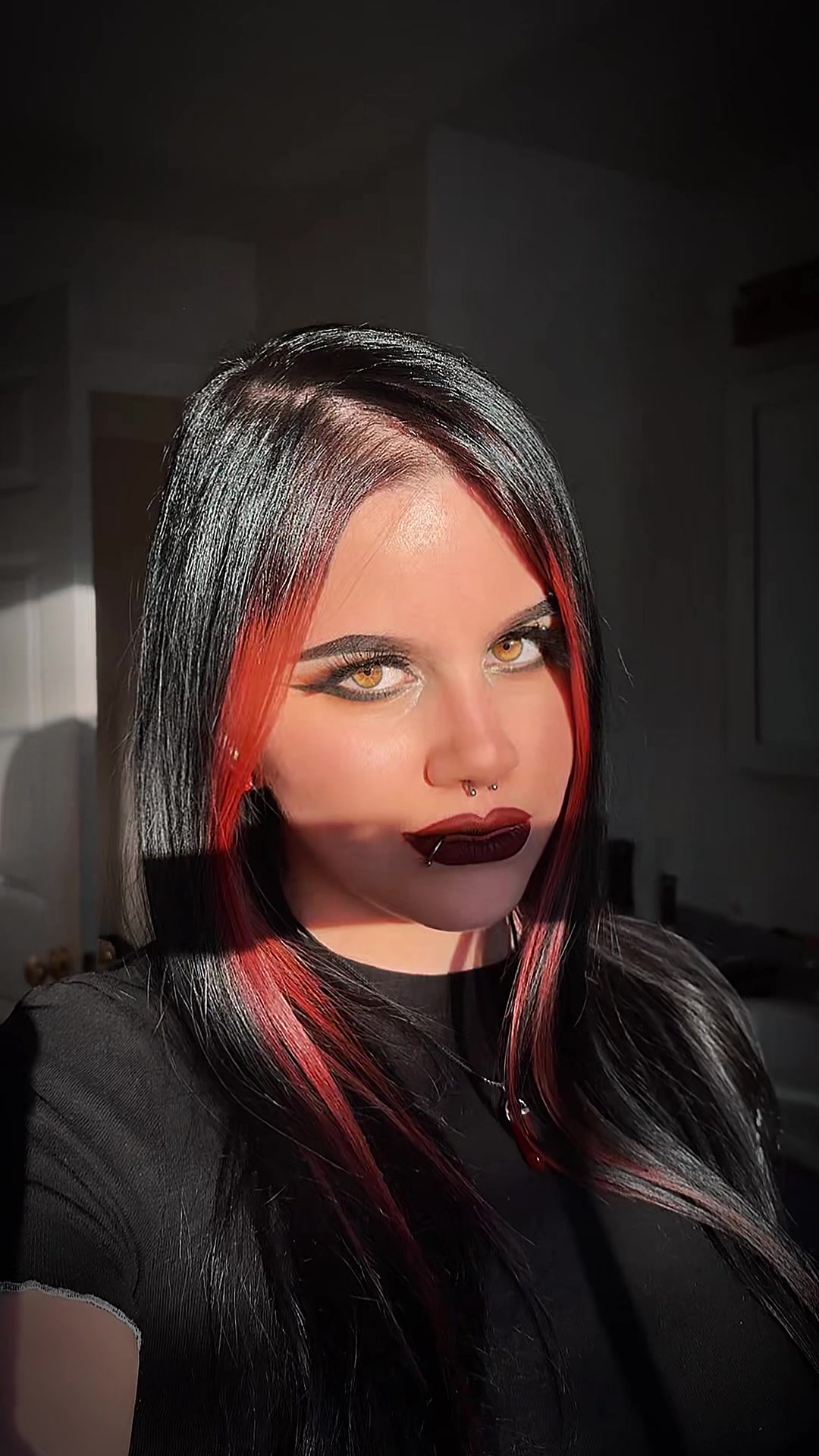 @𝖁𝖆𝖒𝖕𝖎𝖗𝖊𝖘𝖘 🦇🧛🏻&zwj;♀️🥀