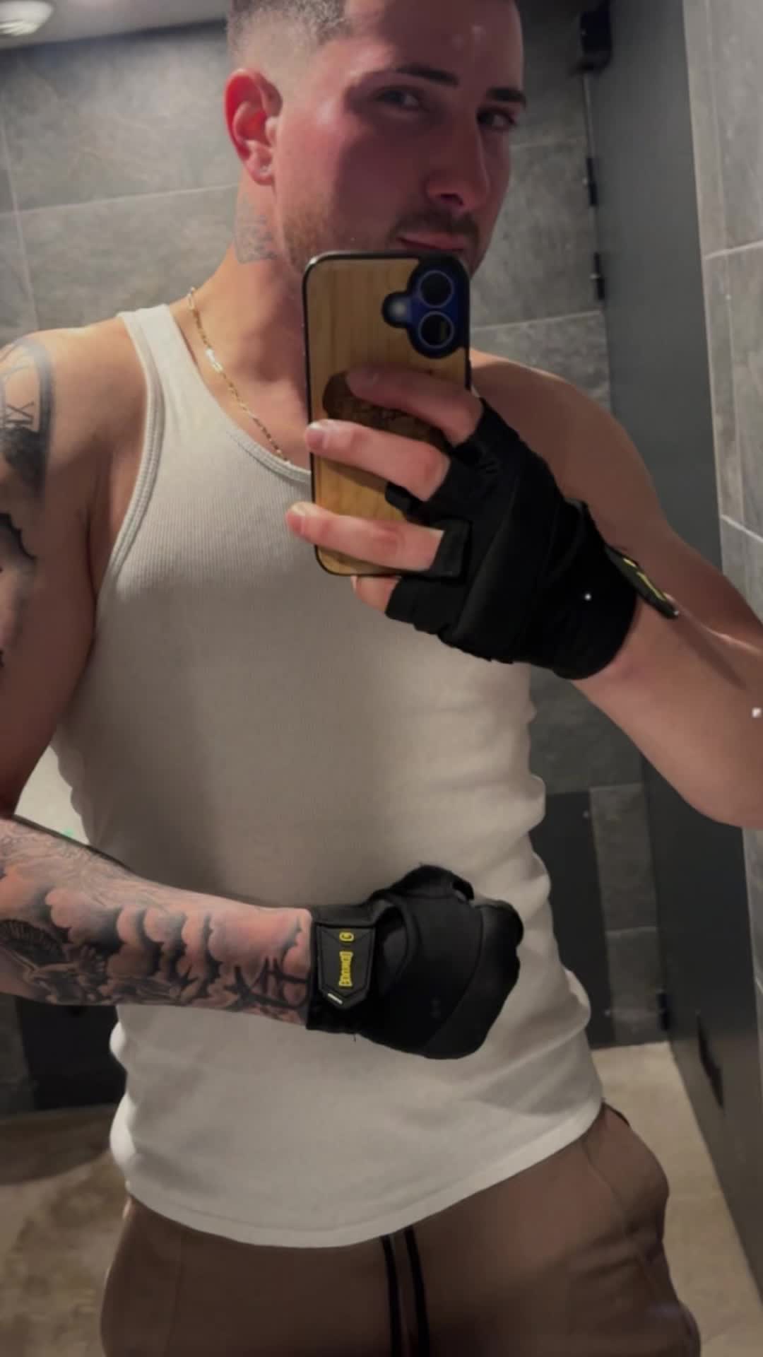 @Alexxxx