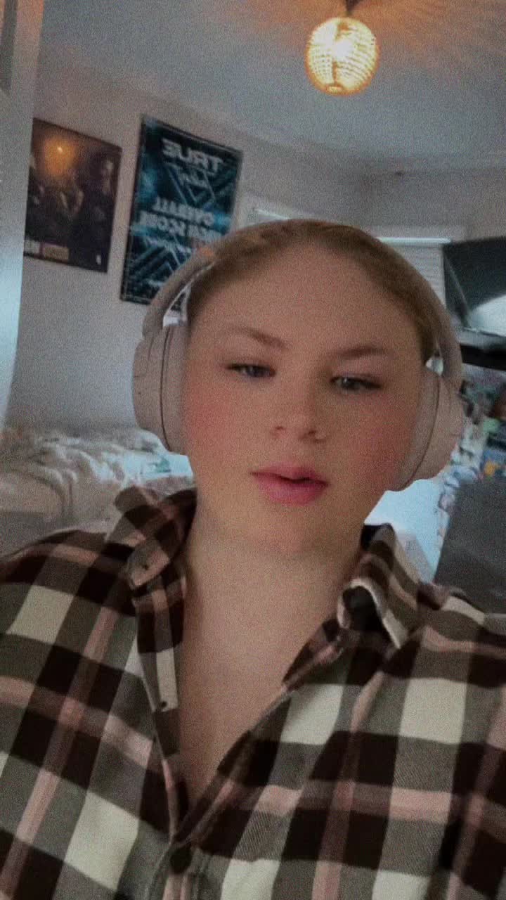 @annaloveshockey