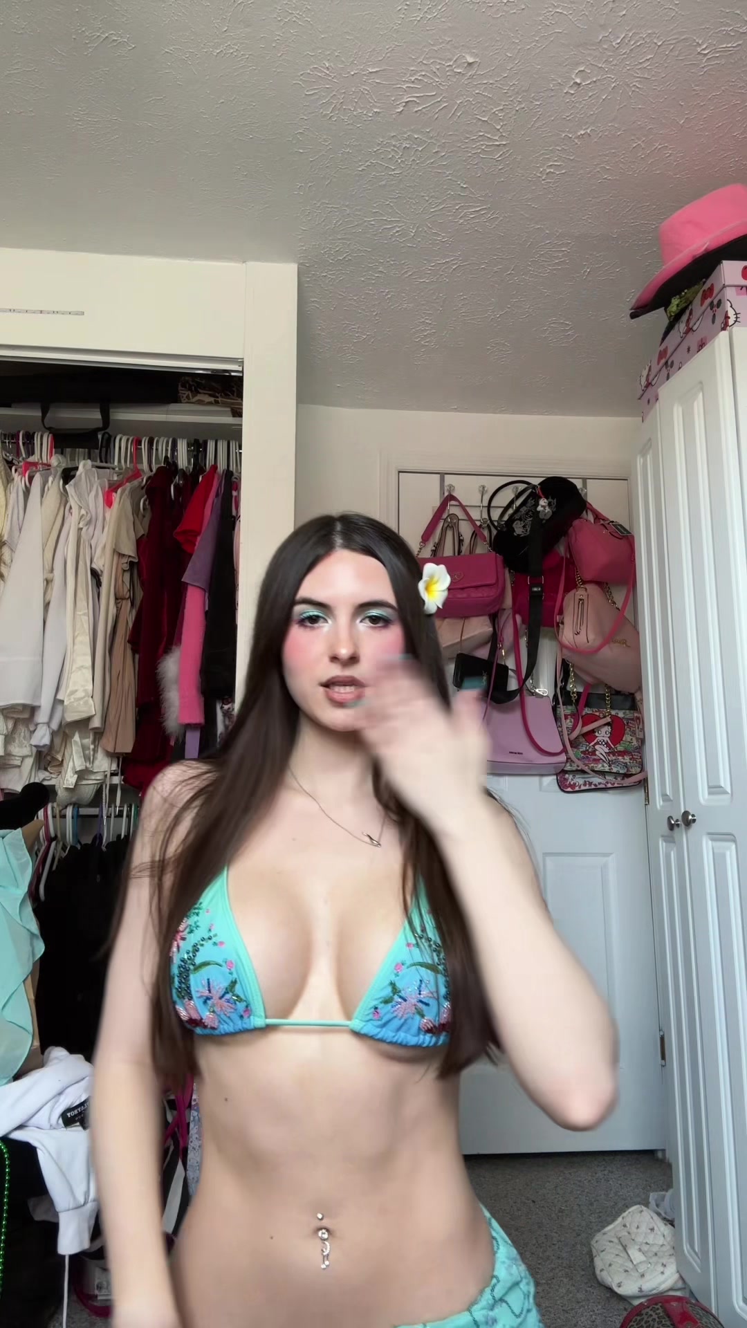 @Nikki <3