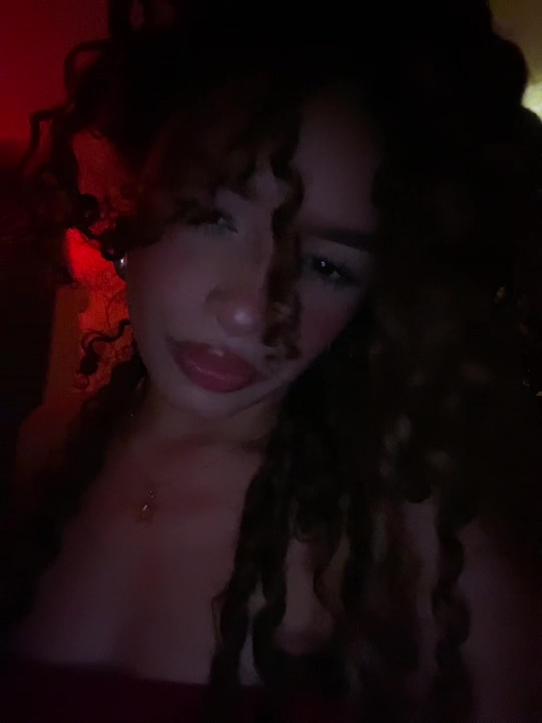 @astridvalentinaa0