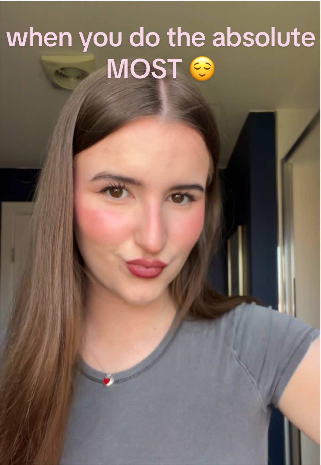 @lilyknowles