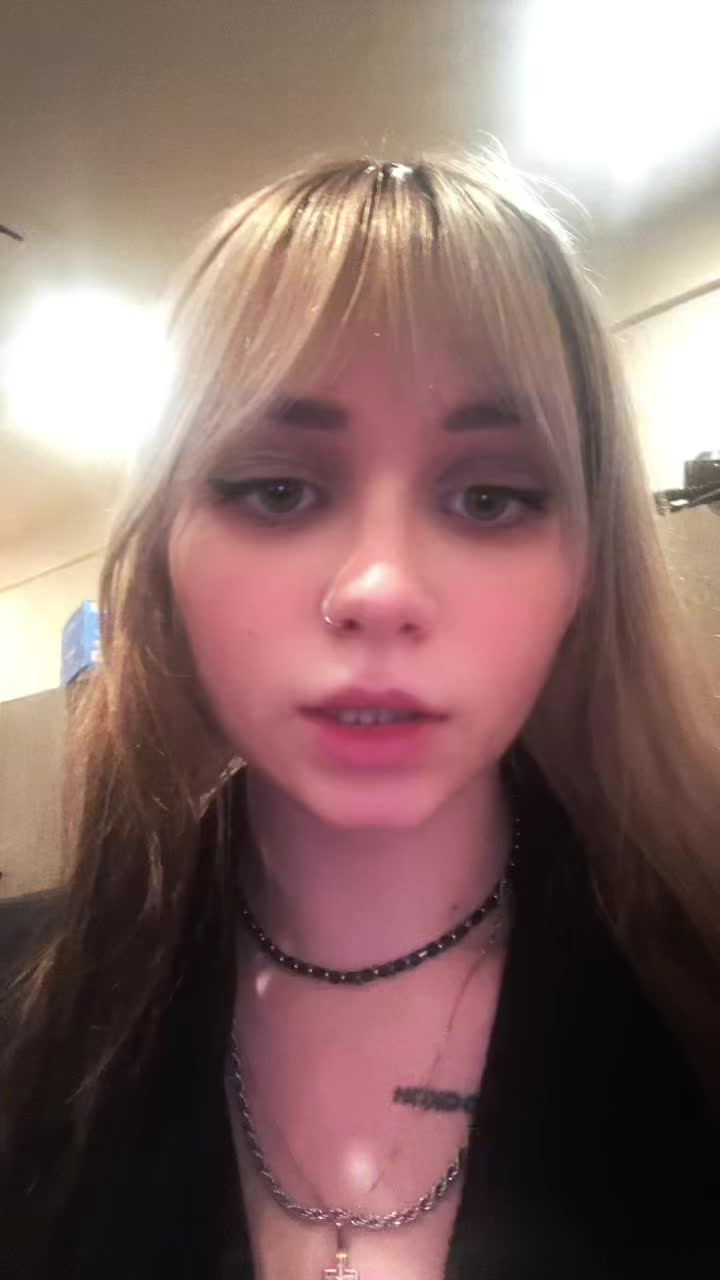 @damnandaclownin