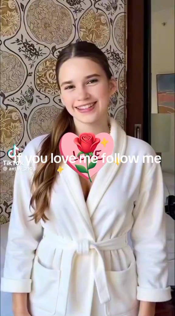 @karolina protsenko