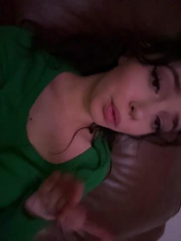 @Zoeswrldxoxo