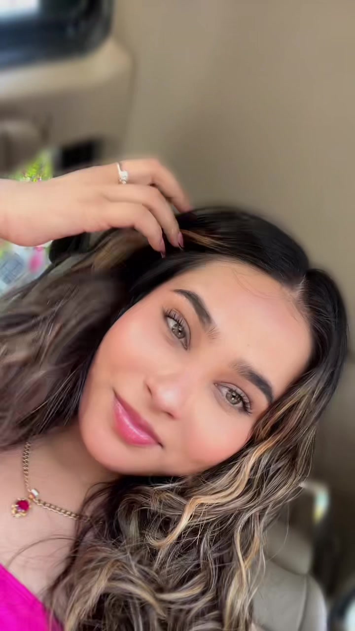 @angelina.