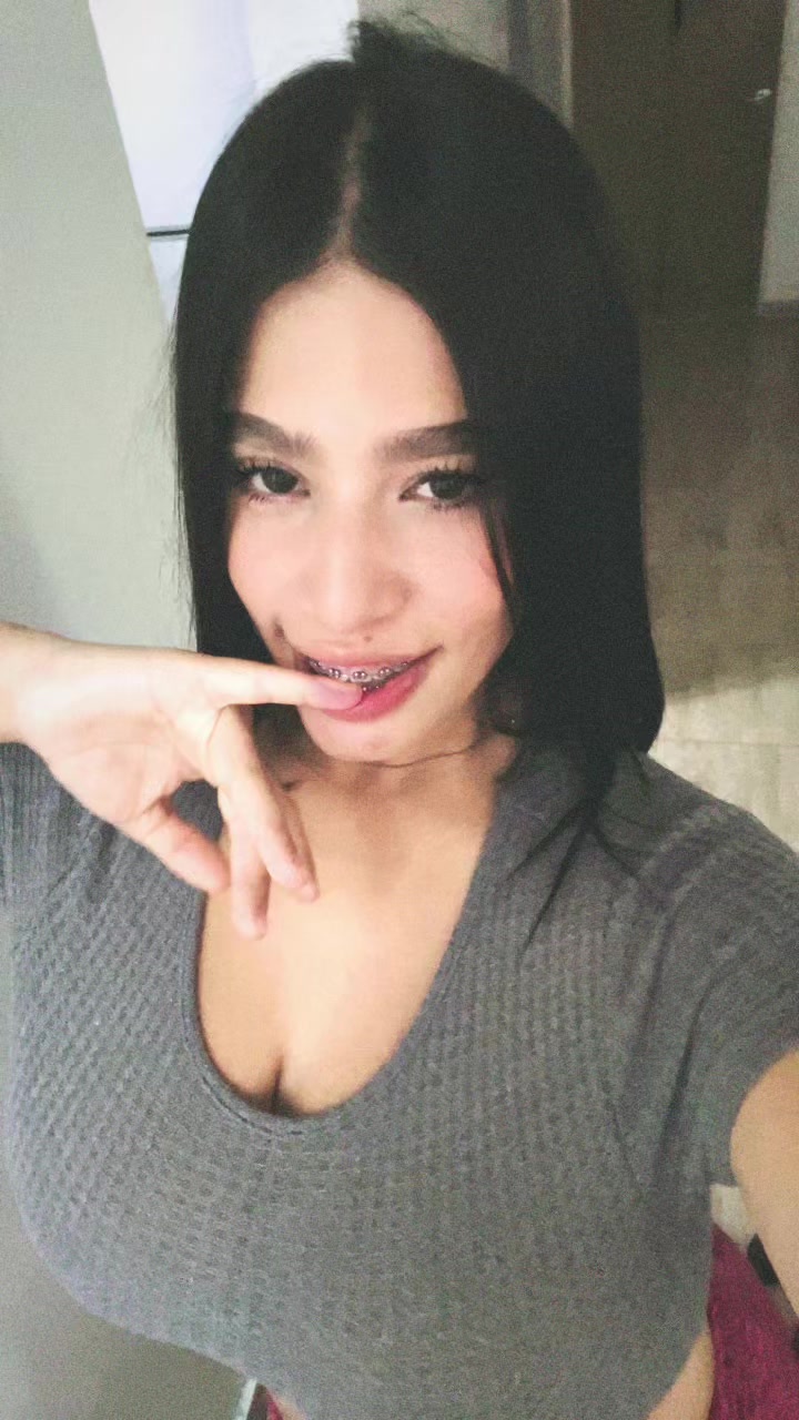 @Roxii1603