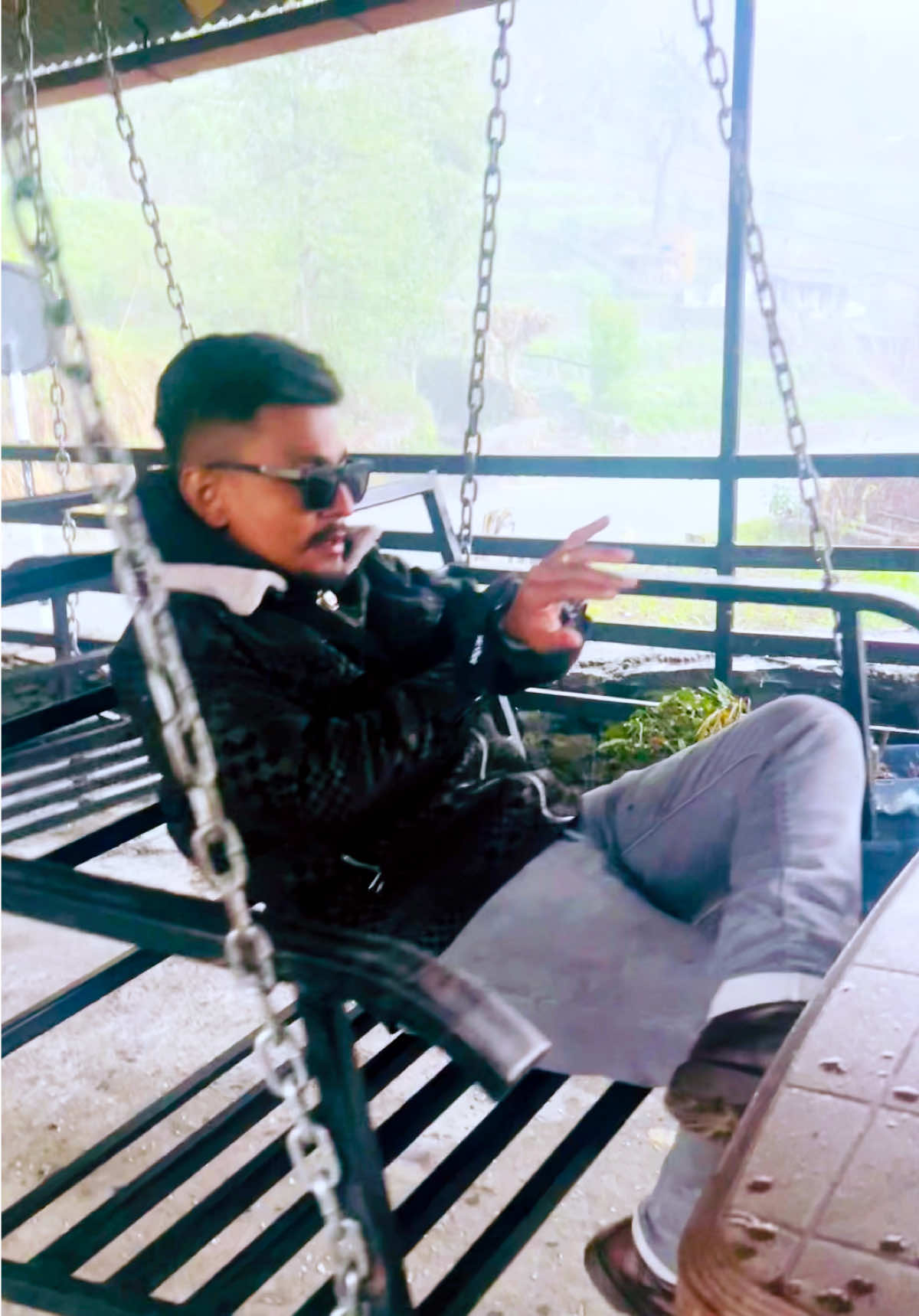 @Ashish Poudel ☮️🕊️❤️