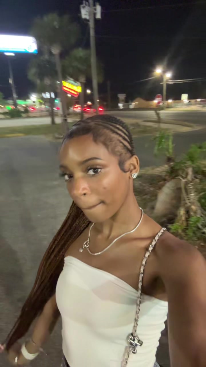@kennaniicolee