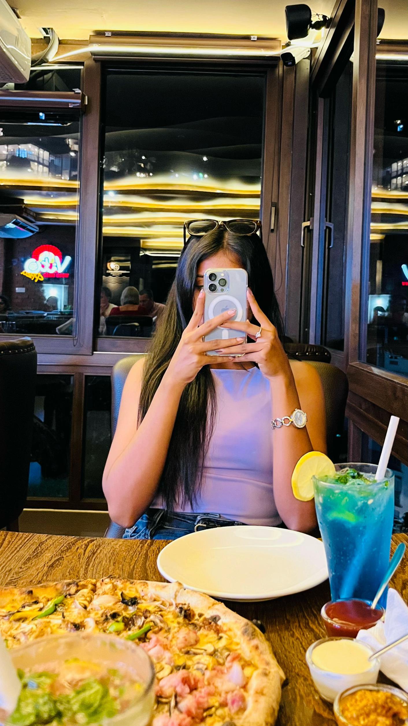 @_shanizz