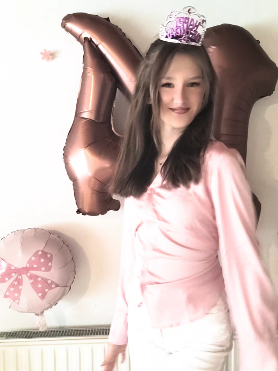 @⋆ 🍒  🎀  𝒾𝓁𝒶  🎀  🍒 ⋆