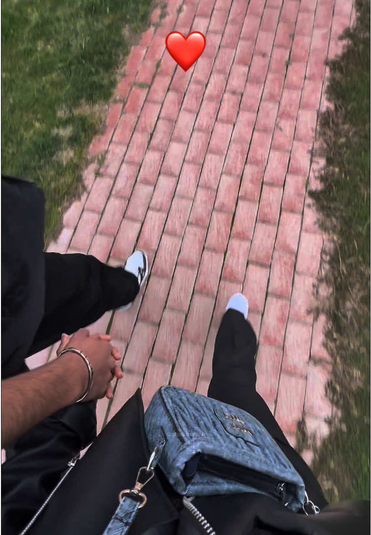 @meri❤️&zwj;🩹