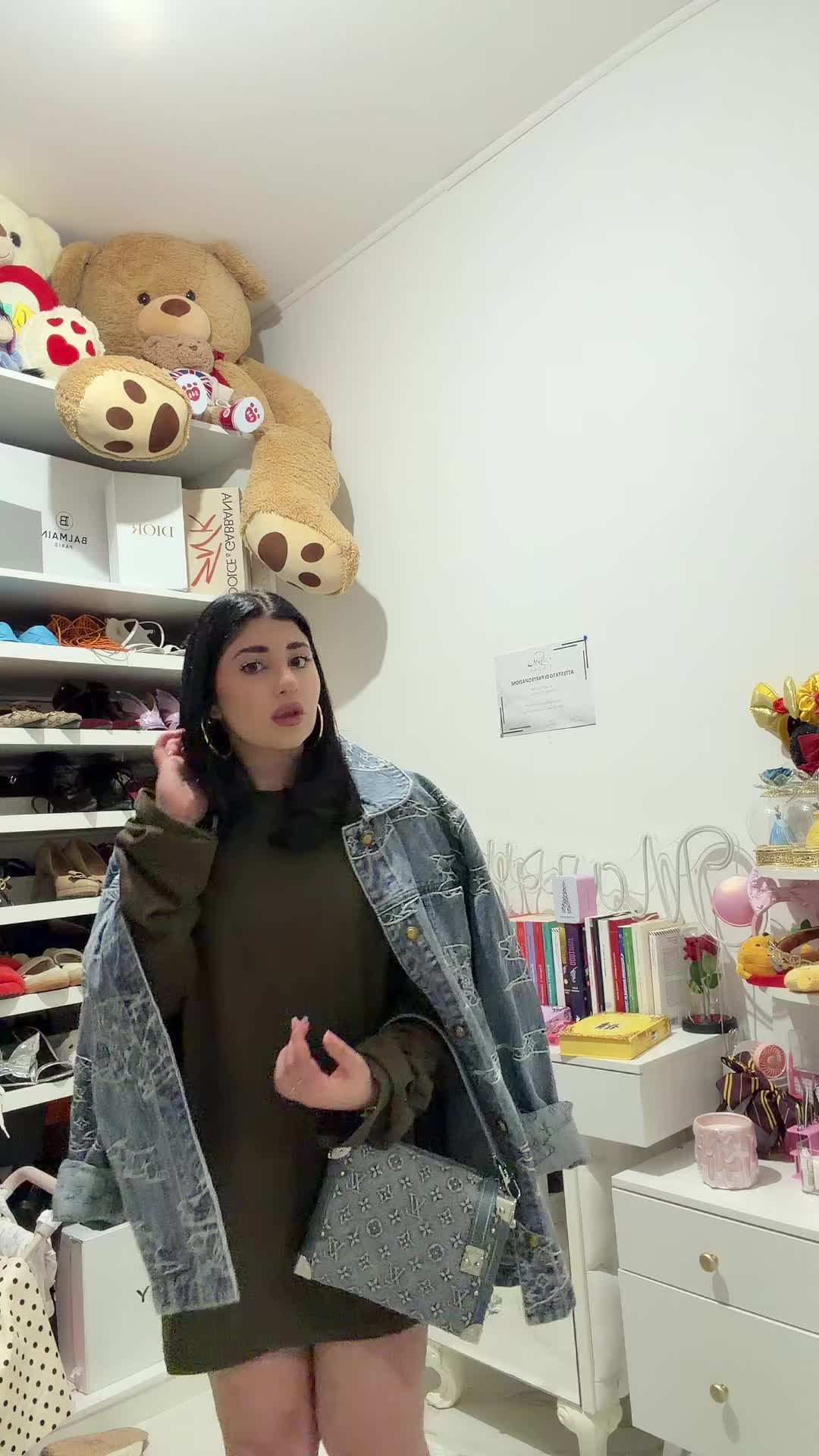 @♕
