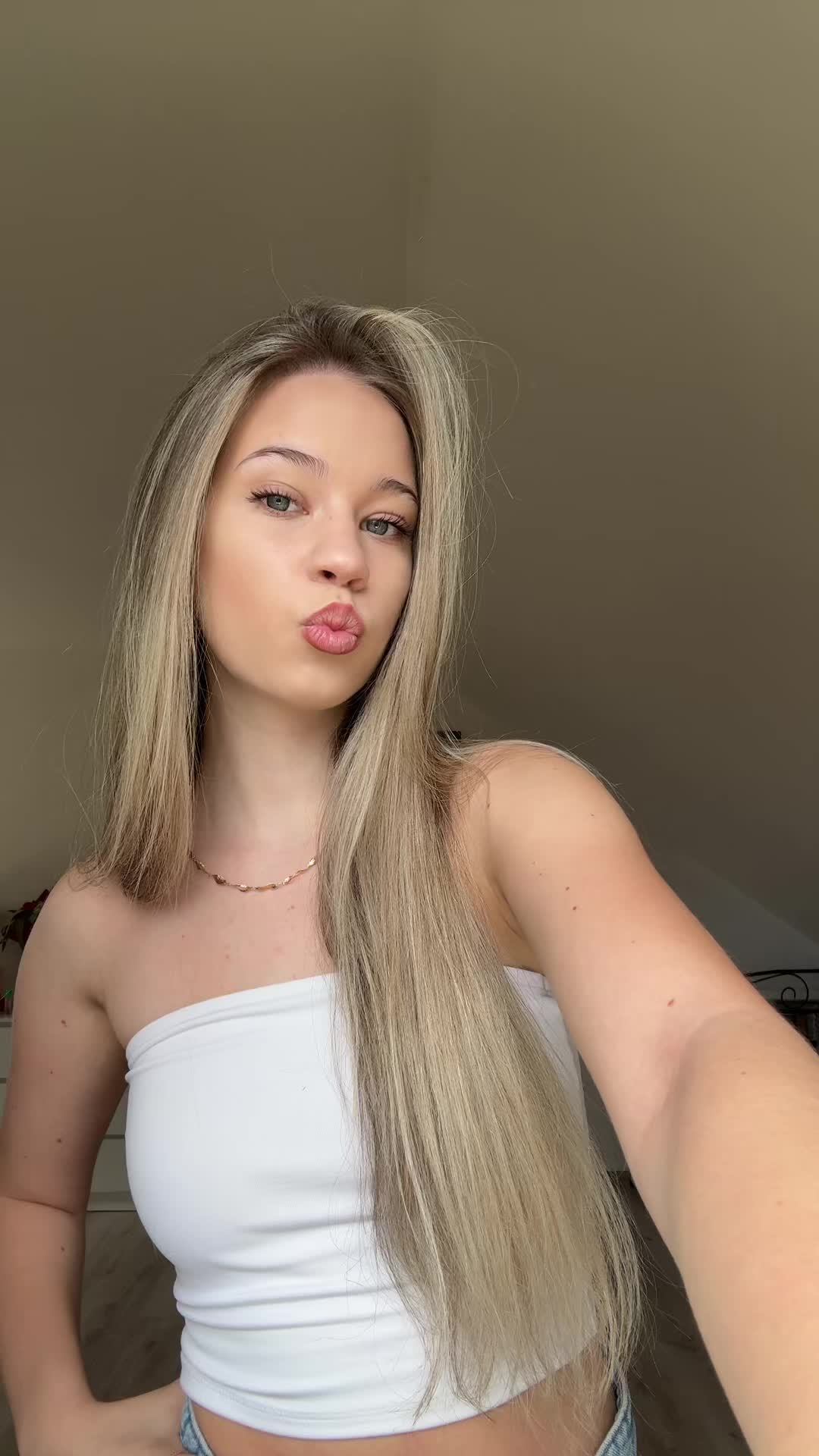 @𝓥𝓲𝓿𝓲𝓮𝓷