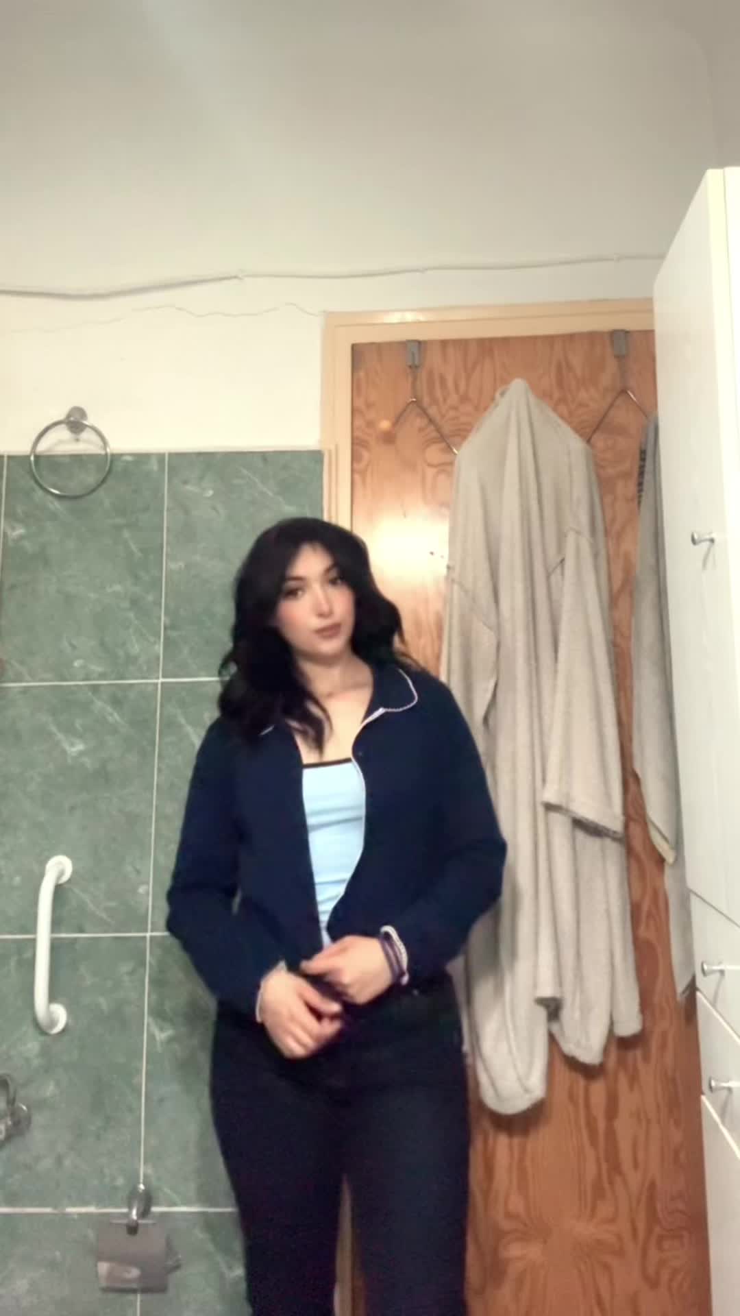 @Aouatif