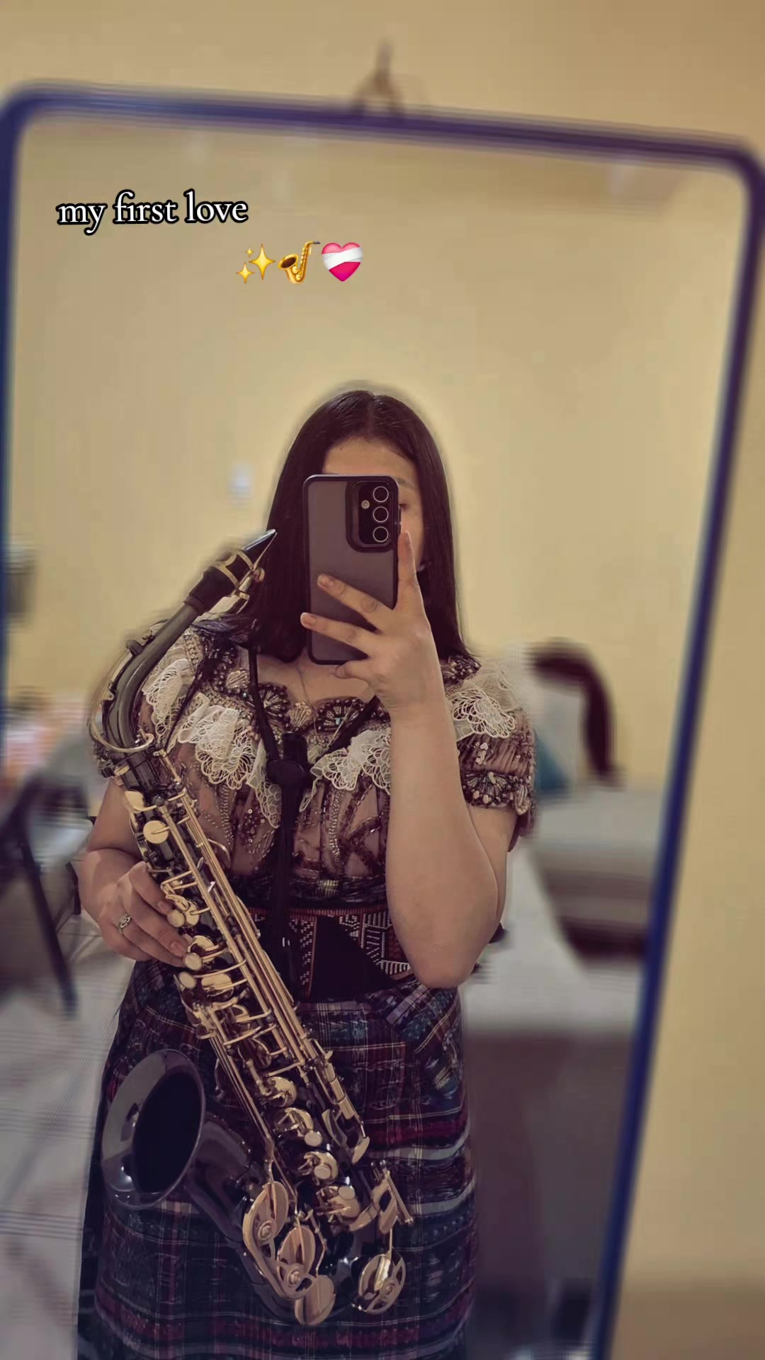 @Ema✨️