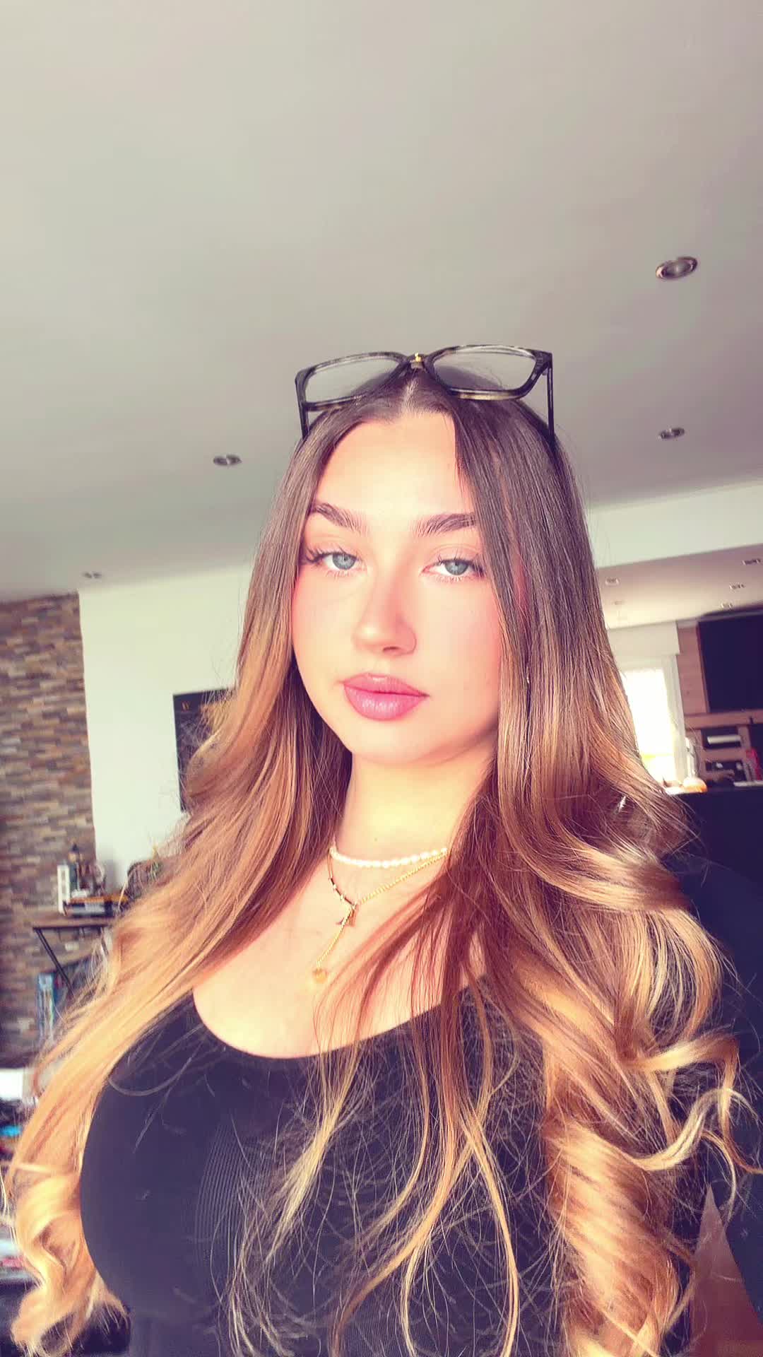 @Aime&eacute; 🍯🍇&sup2;ʳ⁴ʸ