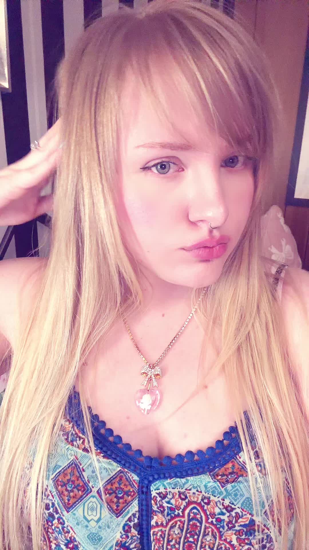 @randomcoolfriendonline