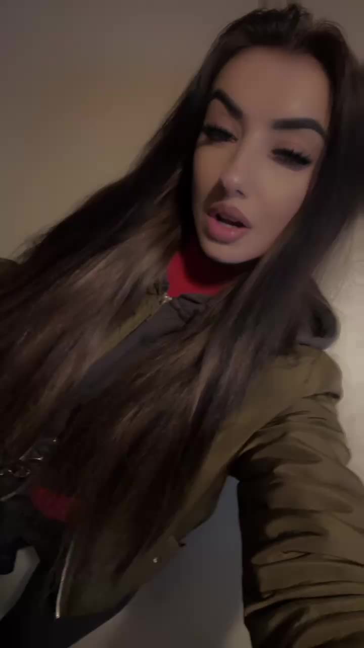 @_beluniaaa_