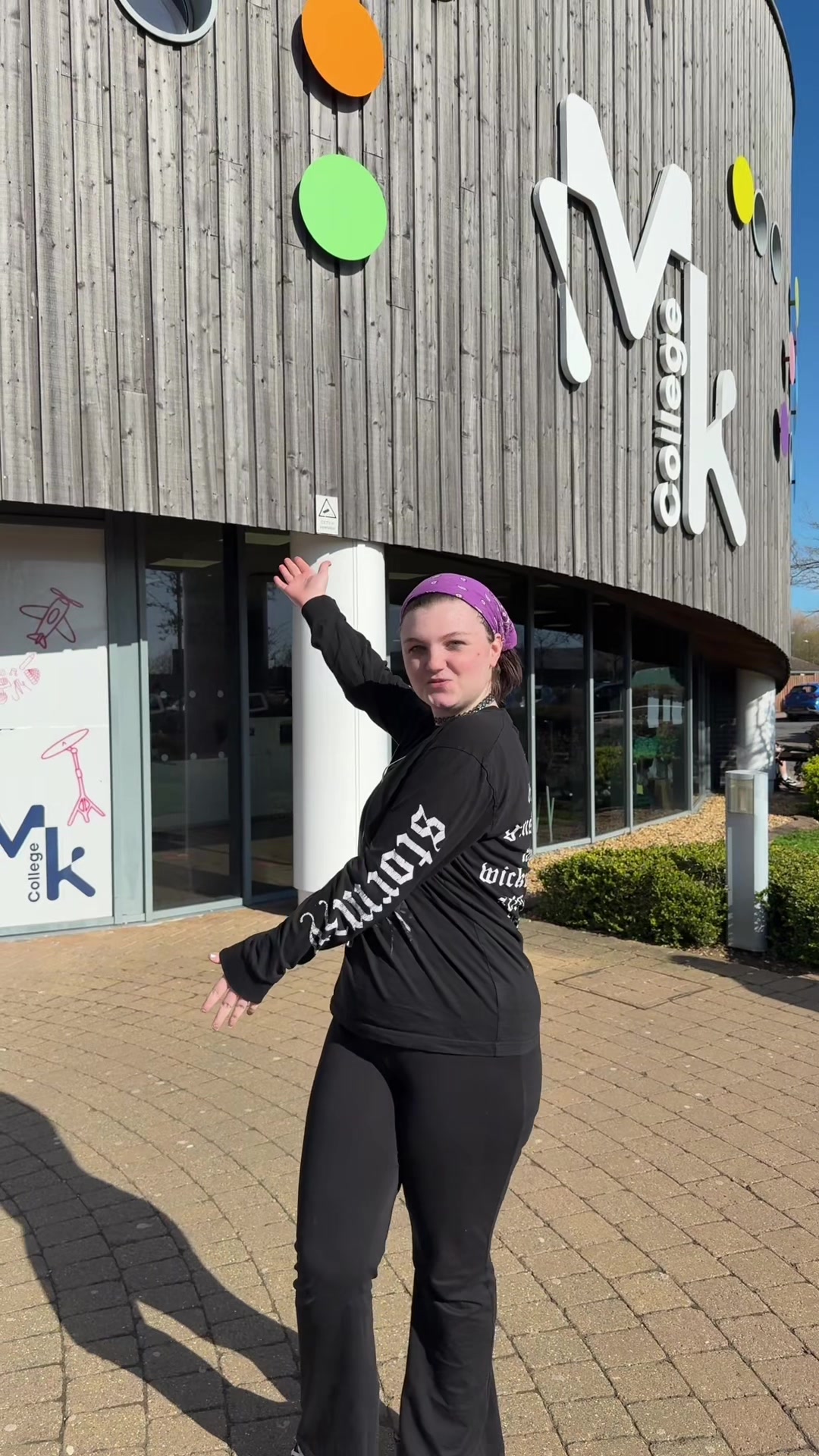@Mkcollege