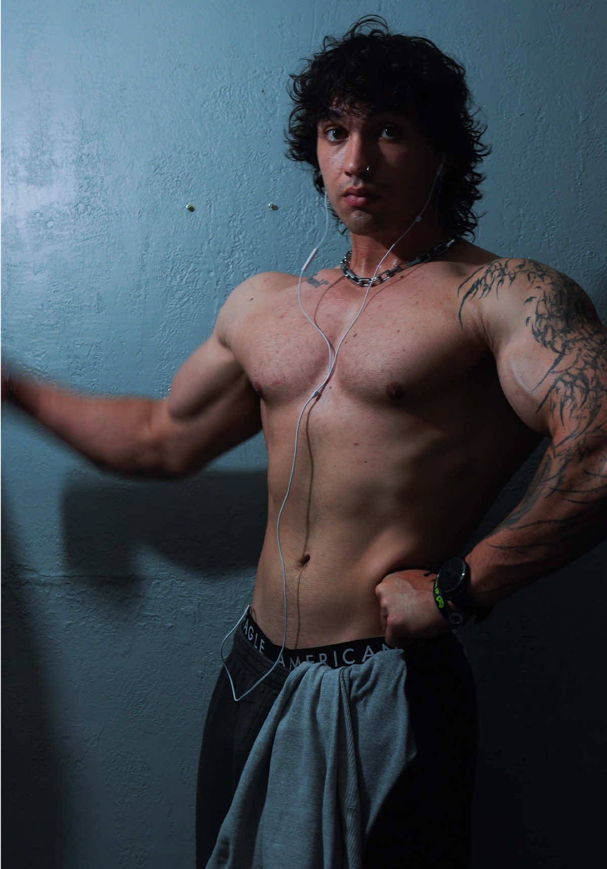 @julianghoulian_