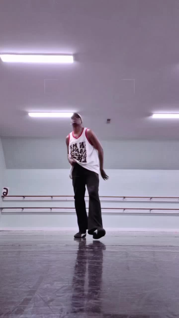 @Dancemachine