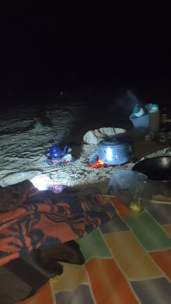@مُــهـُډيُ ٱلُ مُـغُـوٌريُ