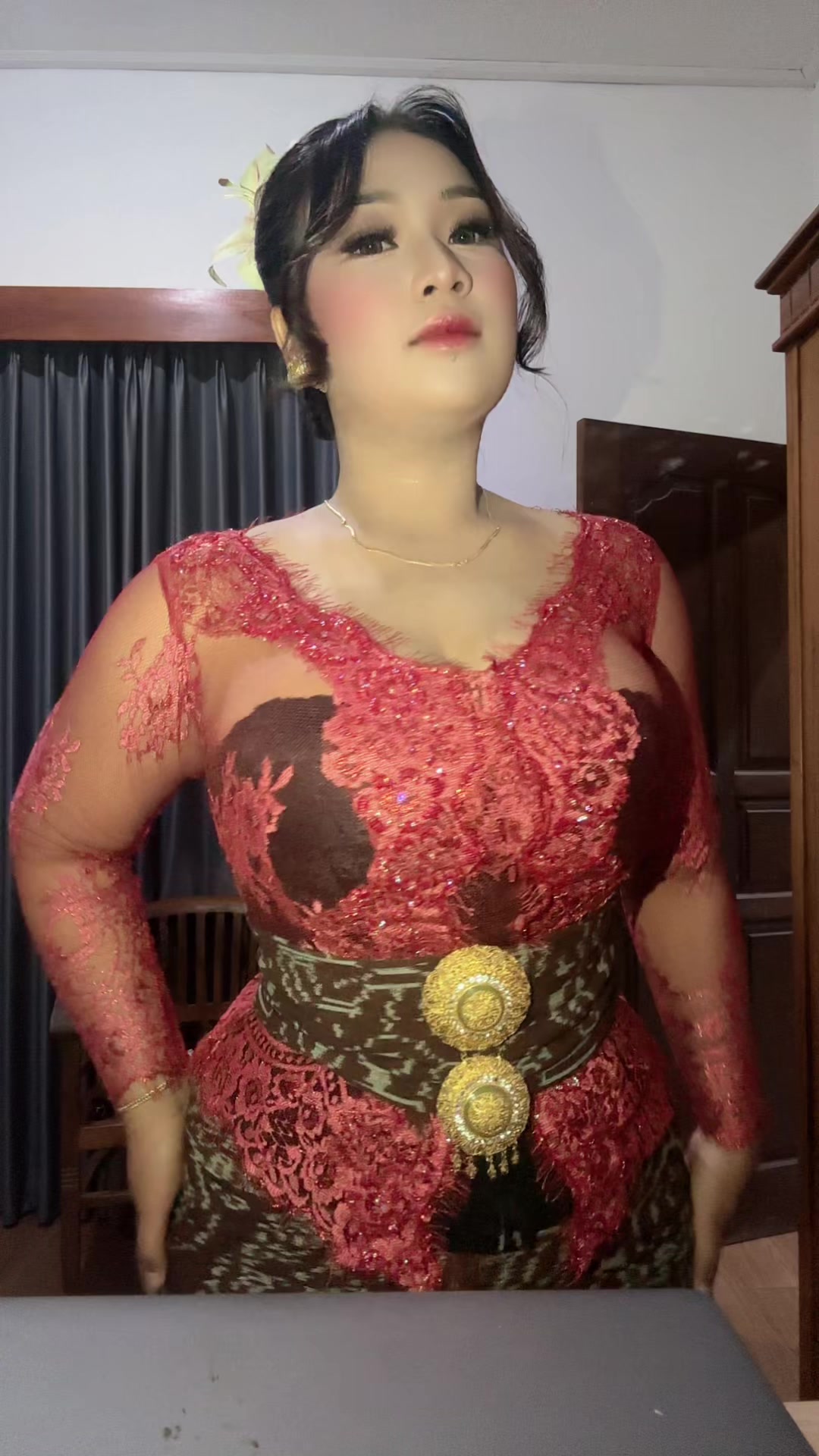 @r1vqni