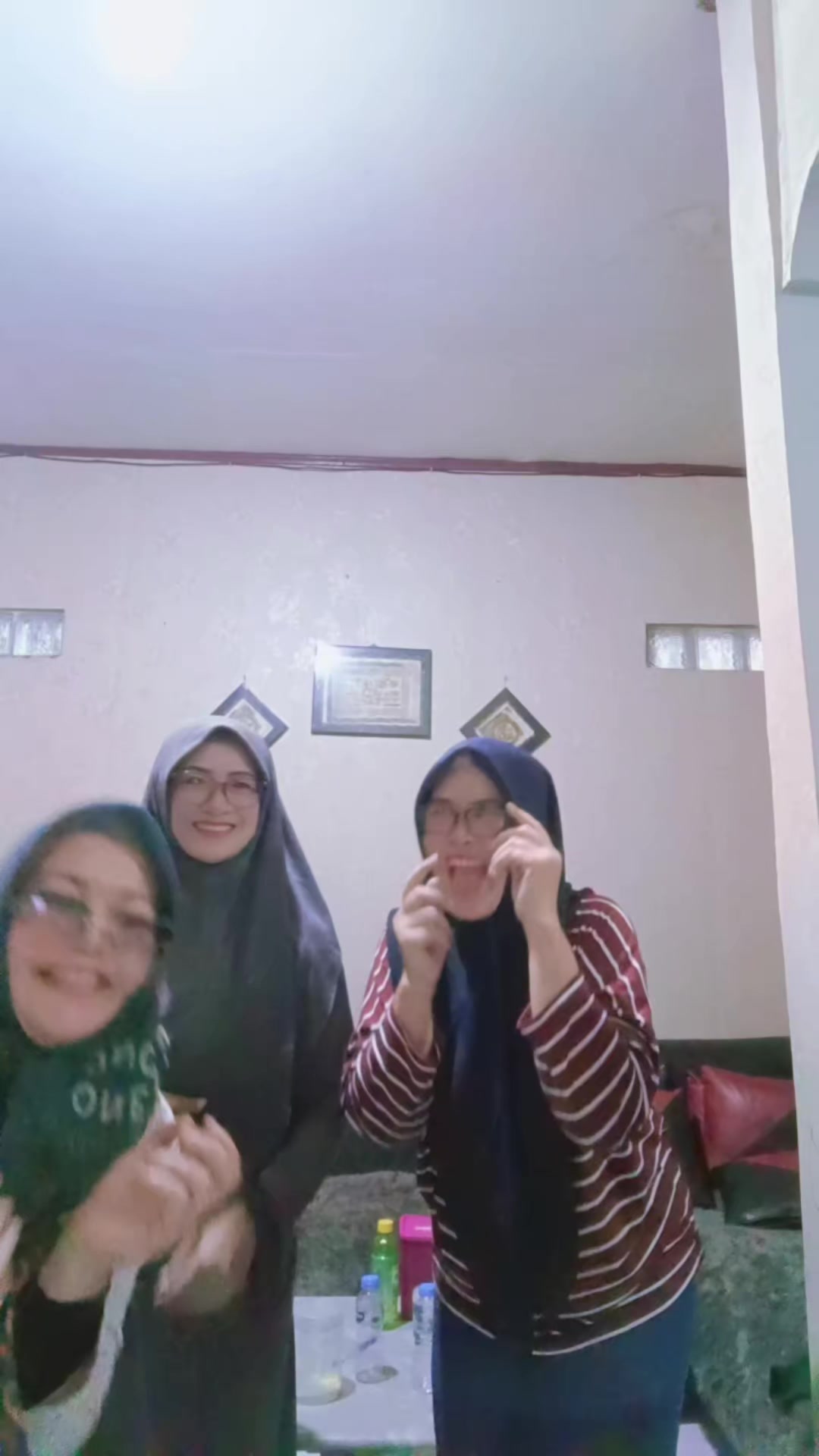 @Mom Ghani