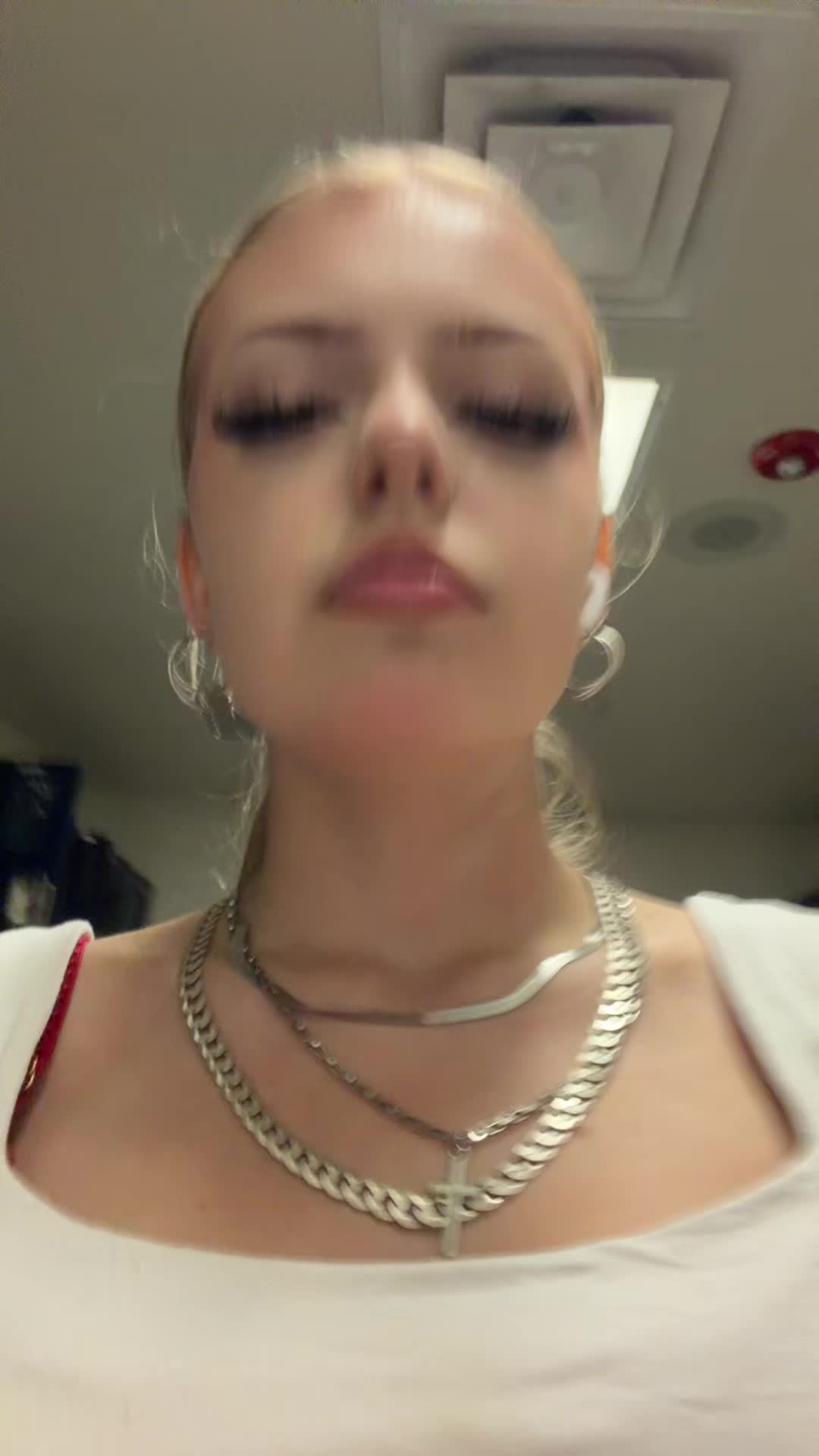 @eyeiris23