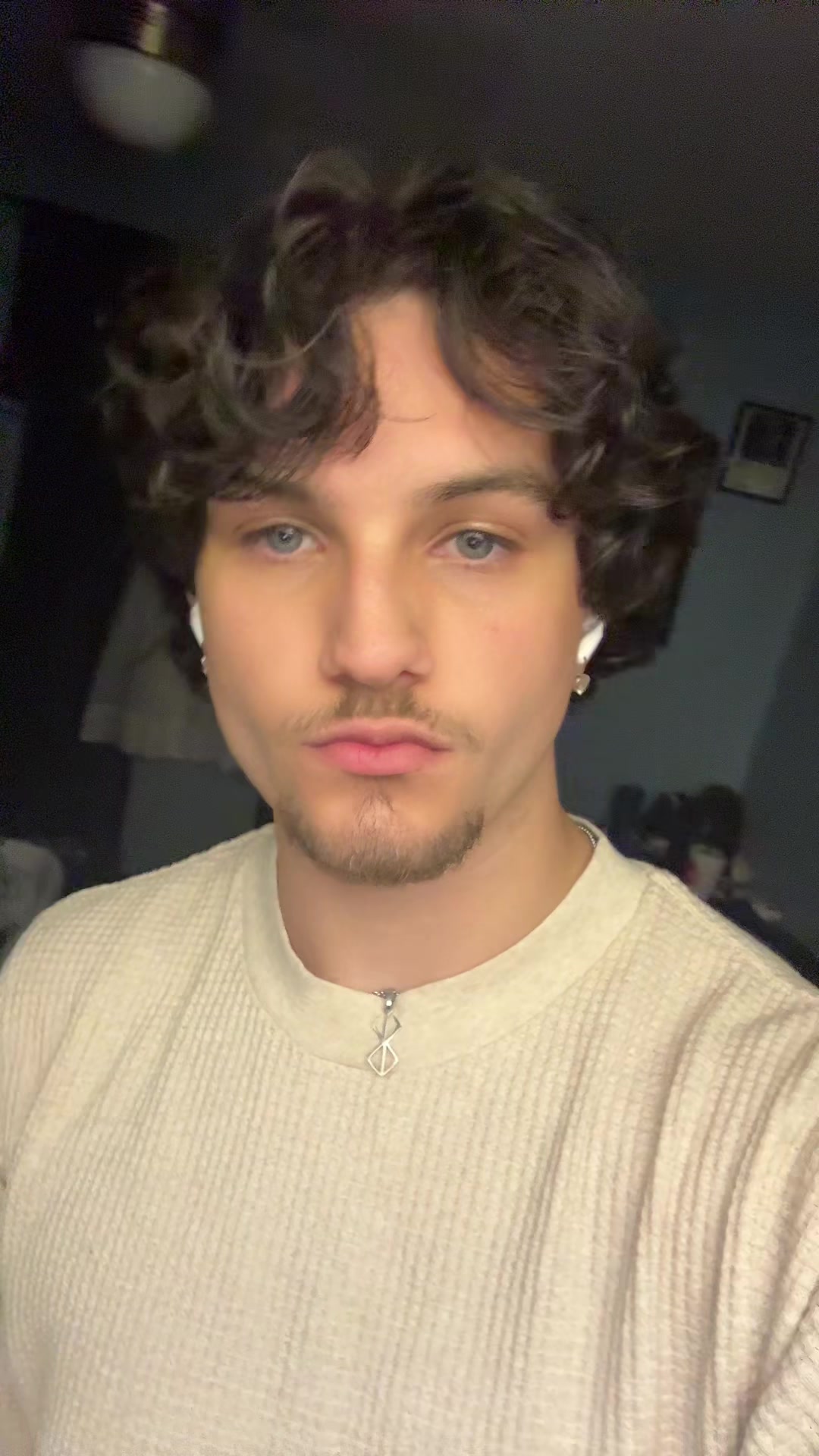 @chrstn