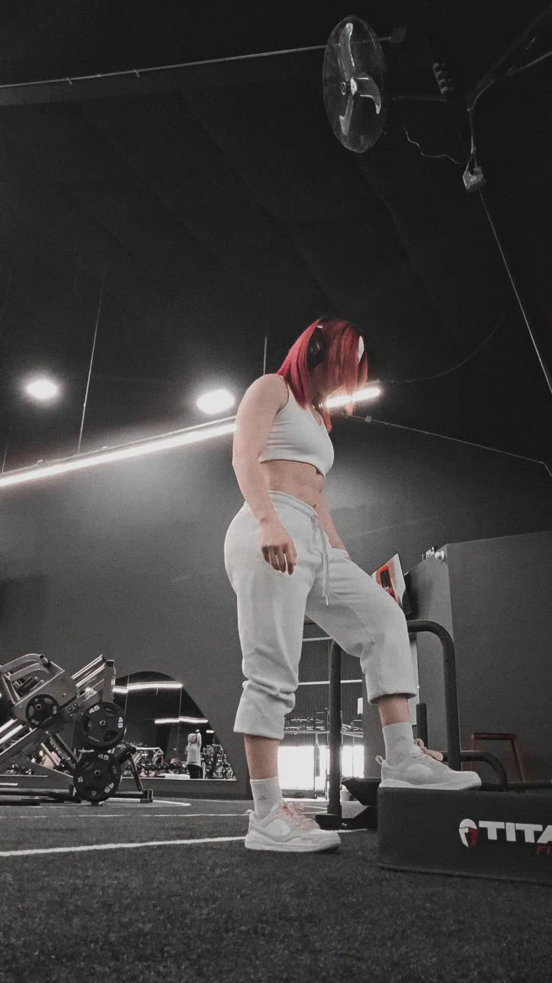 @vanessa.lifts_