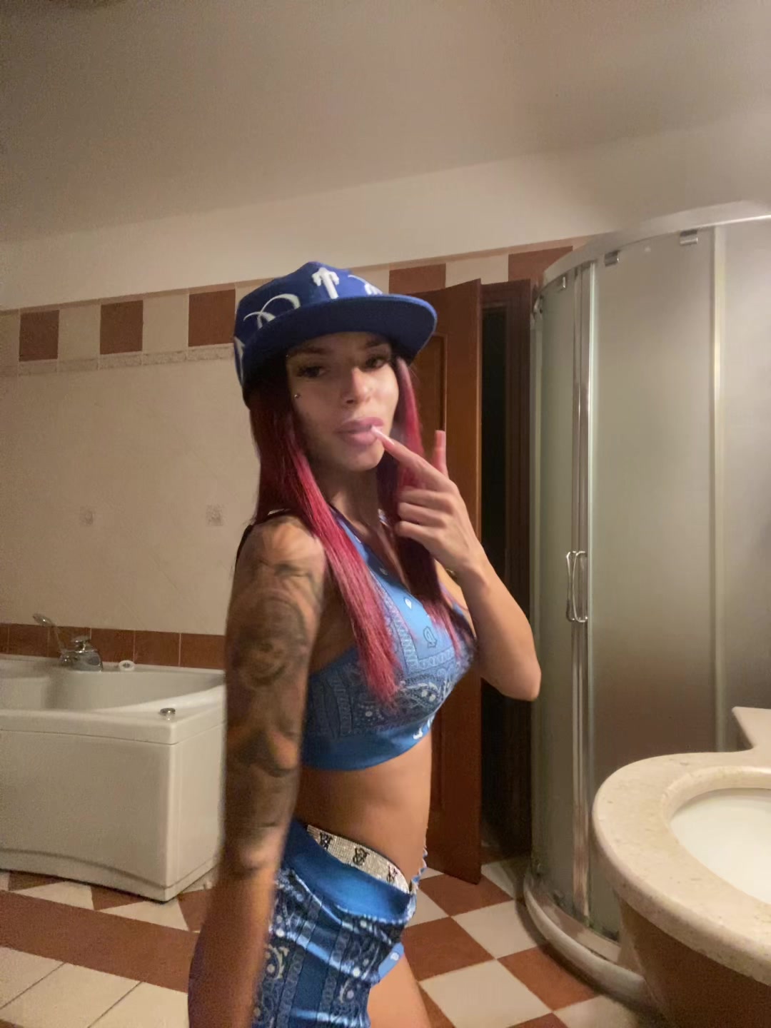 @$𝒂𝒓𝒂 💋