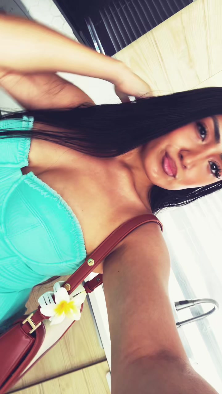 @yasminromann