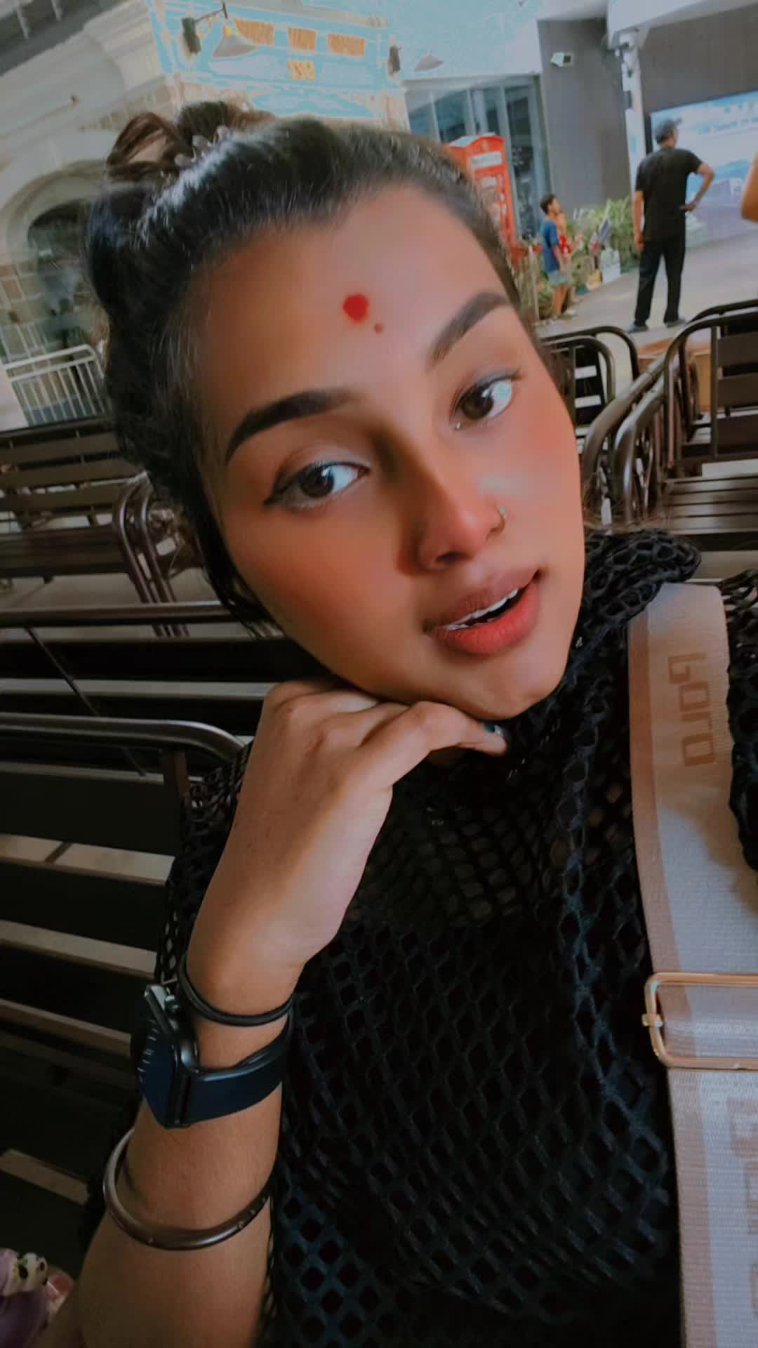 @LULU....❤️✨🖤