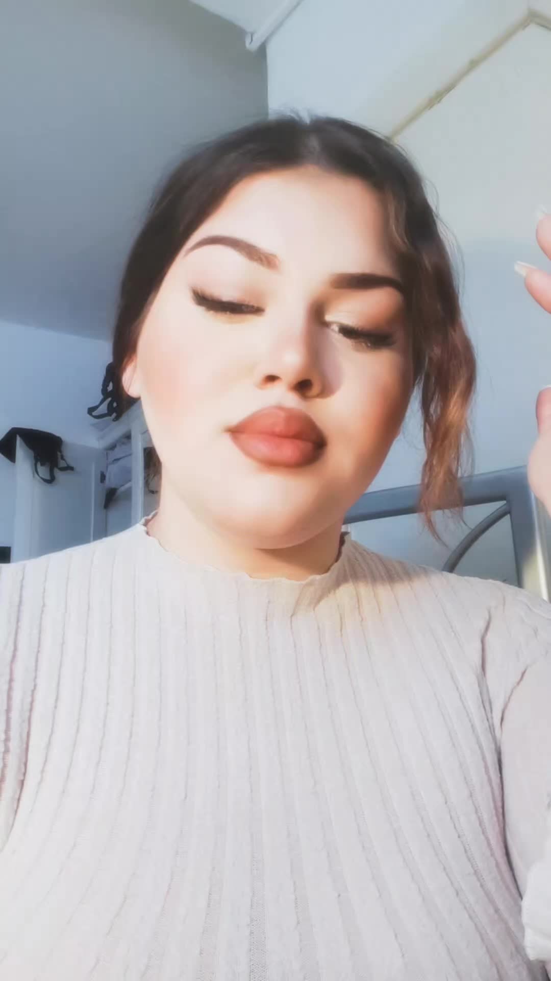 @Vukica