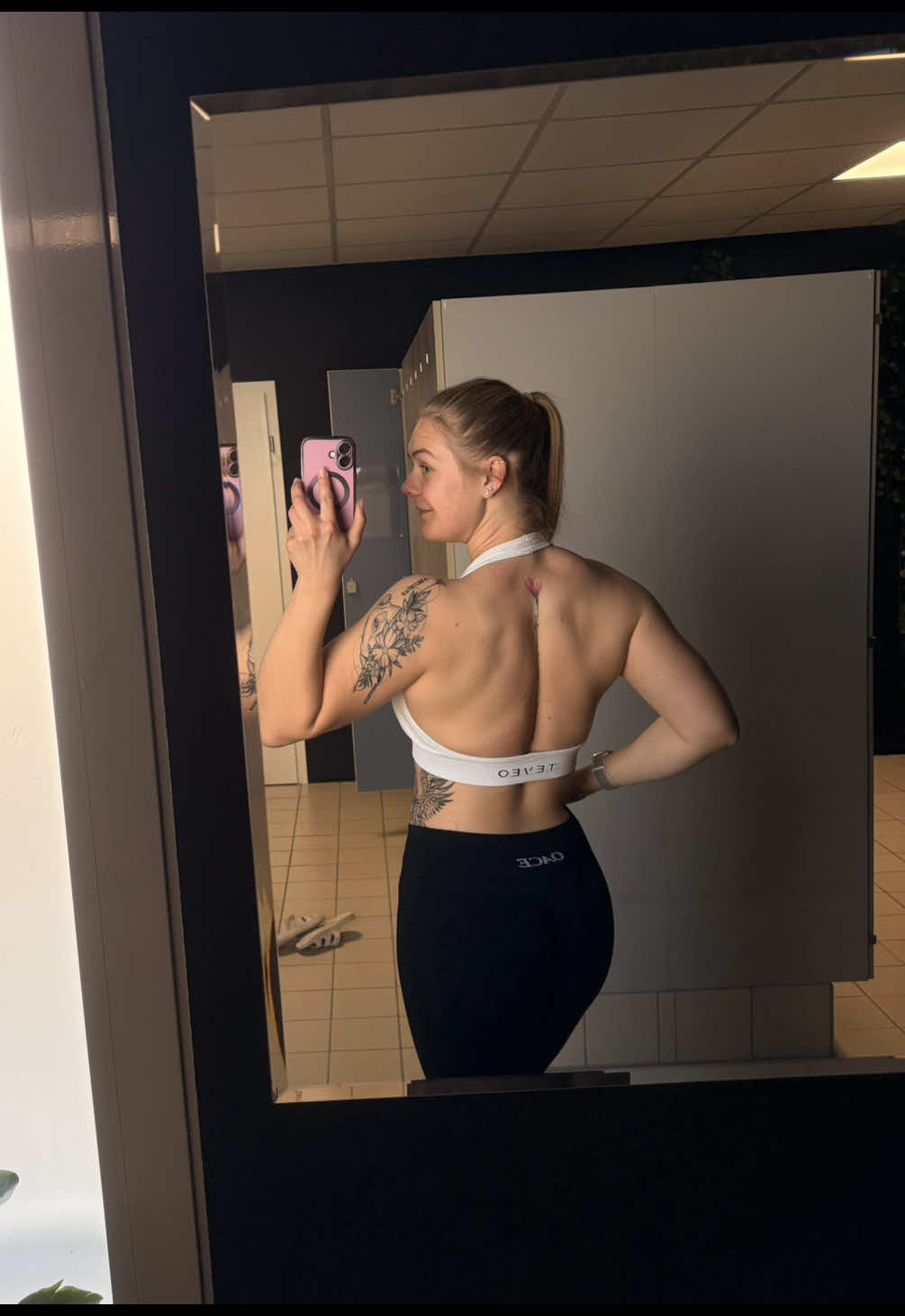 @DiesdasAnanas