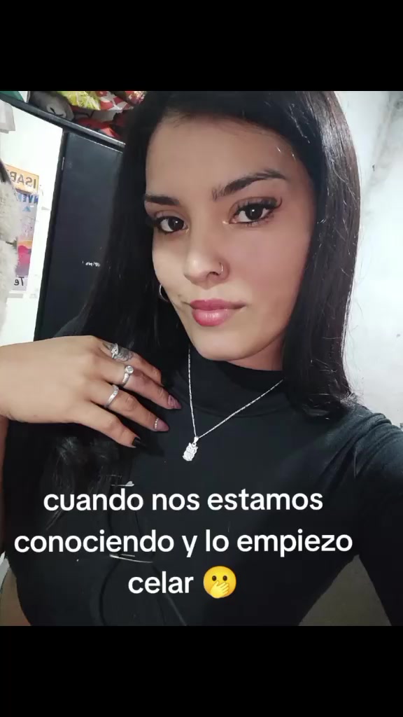 @lauraazar