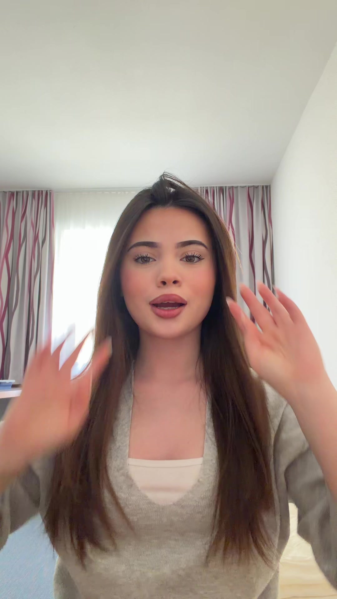 @𝐿𝑒𝑜𝑛𝑎🍓