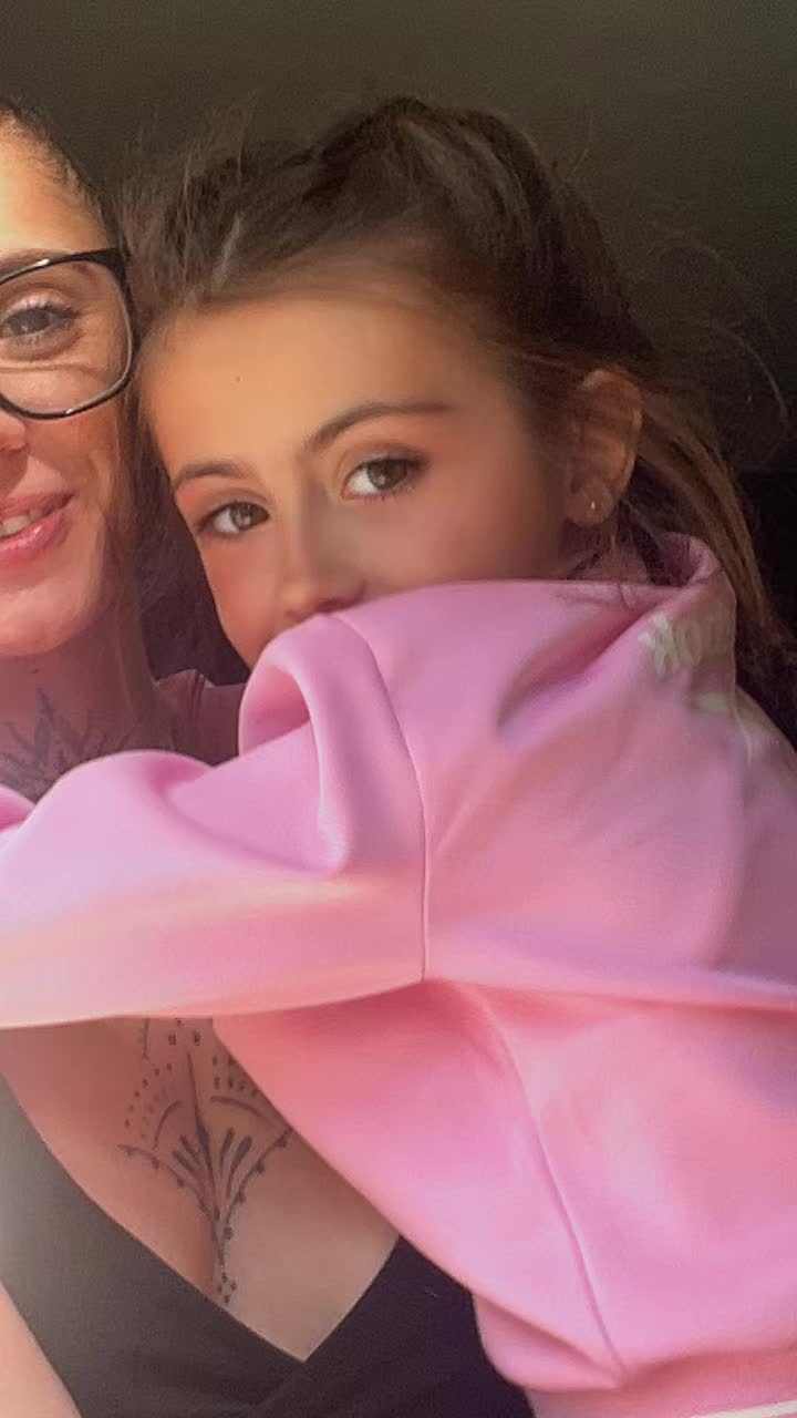 @Na&iuml;s 🦋