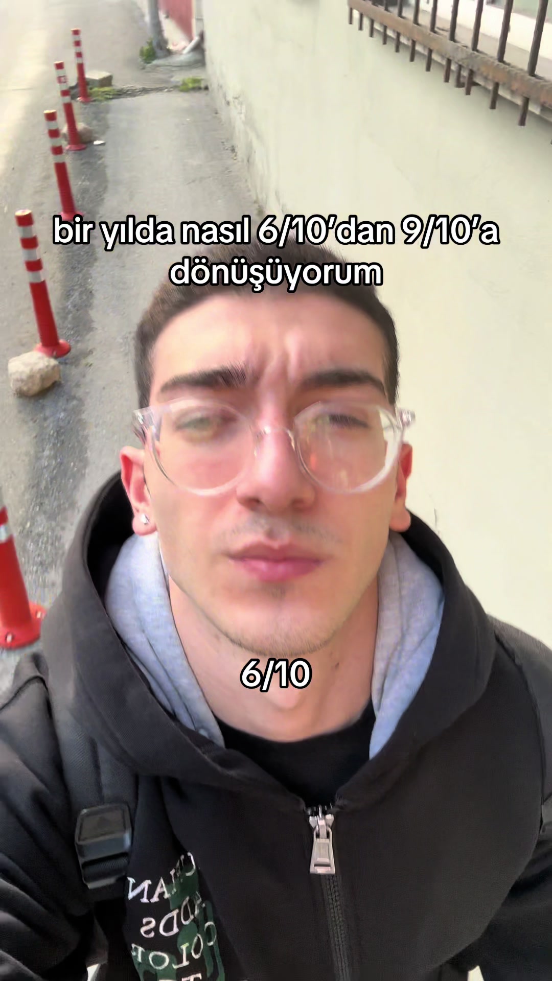 @ツ