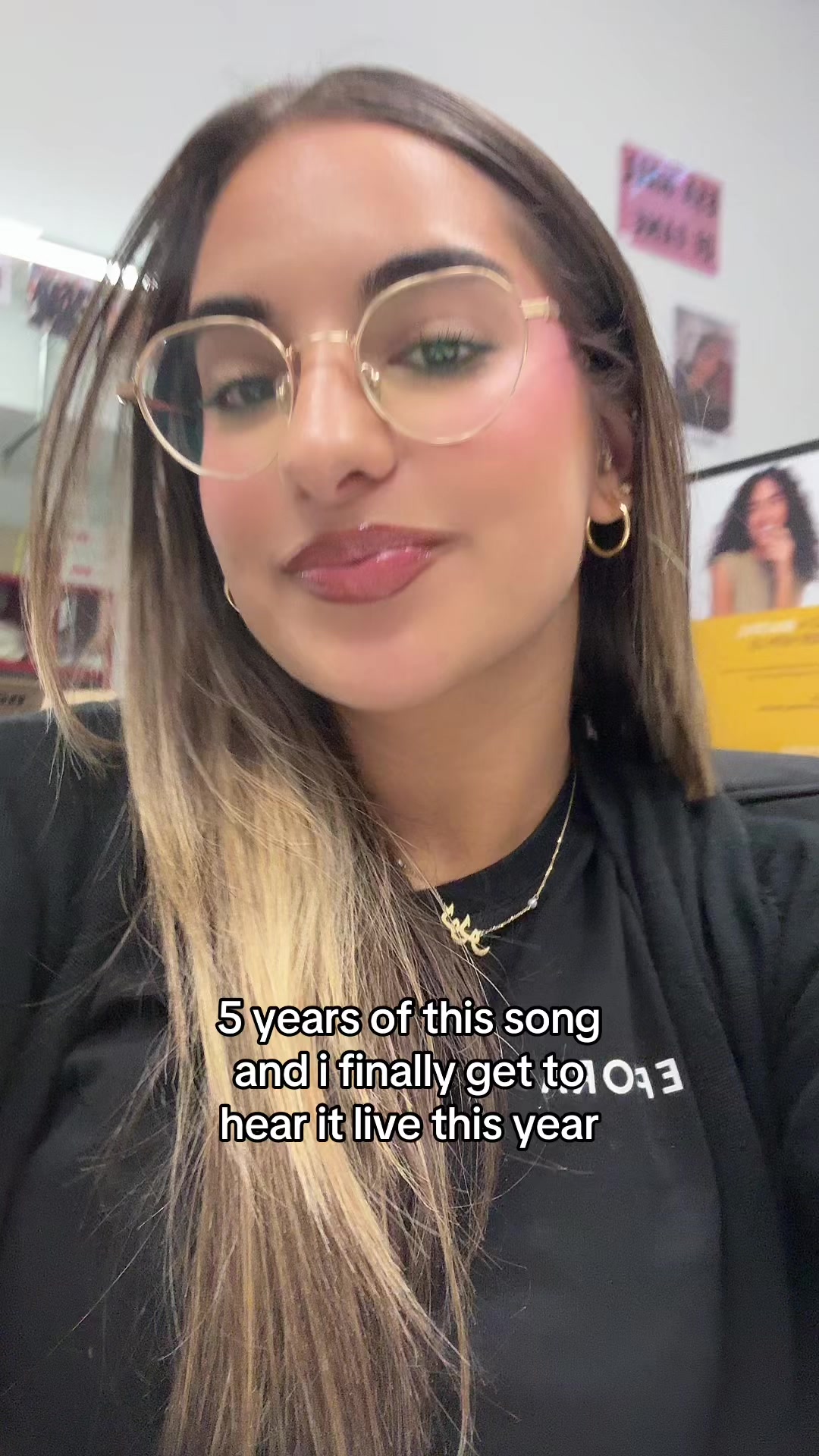 @lorraine &trade;