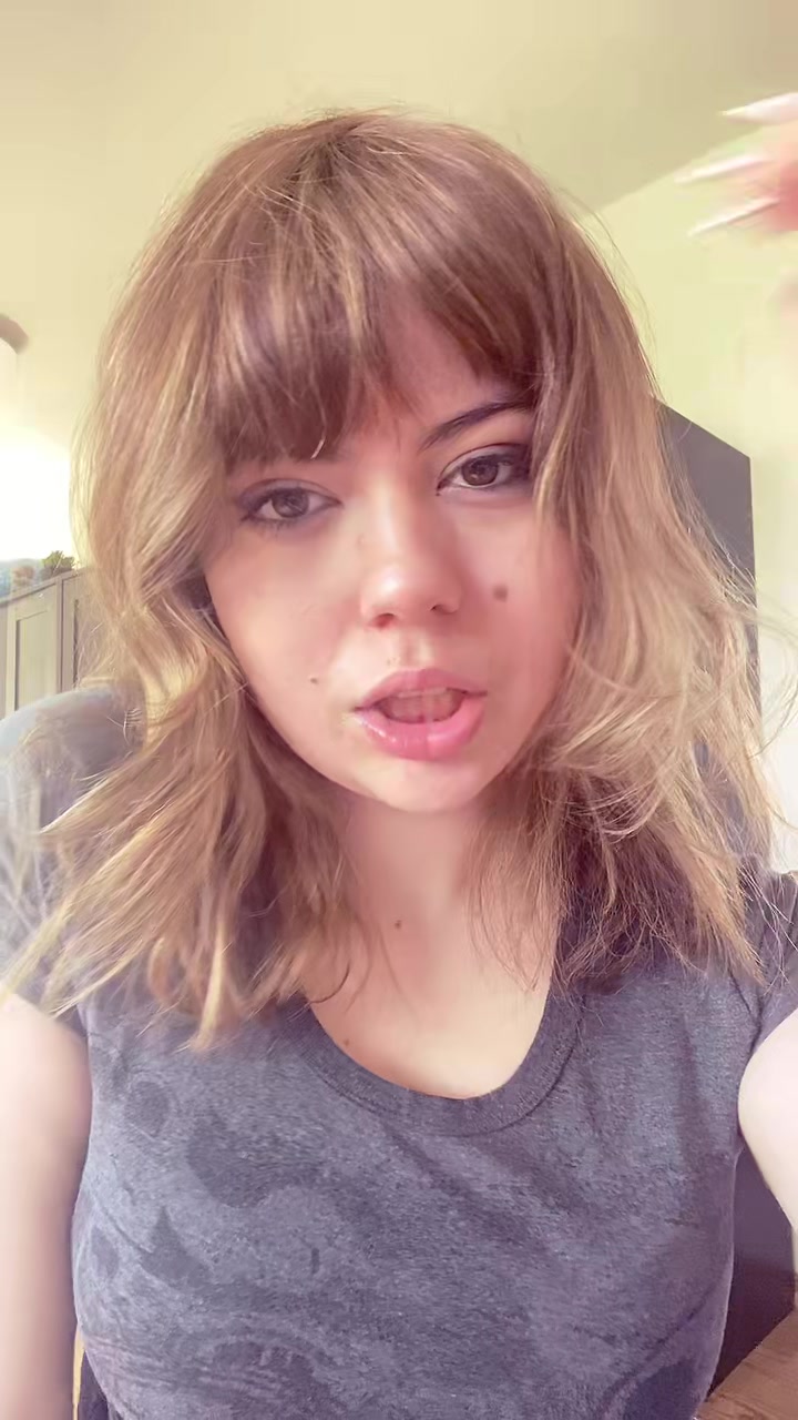 @carolzita ☥