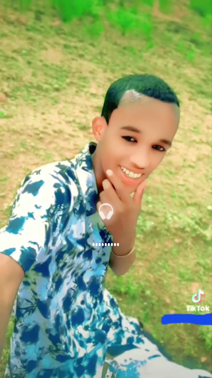 @🎧🌹Ṣụḍẹ&bull;3rd.star👌