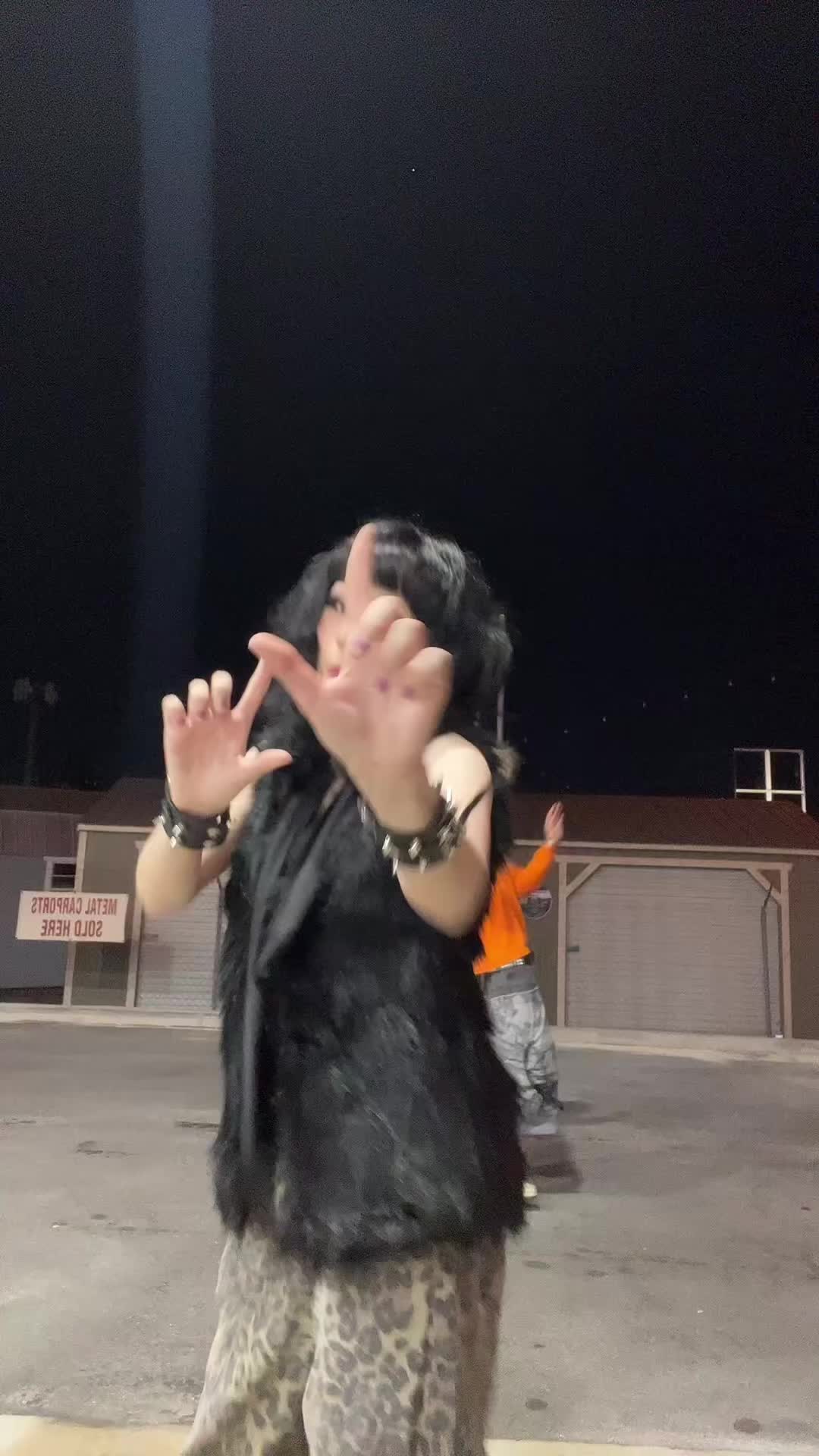 @Joji