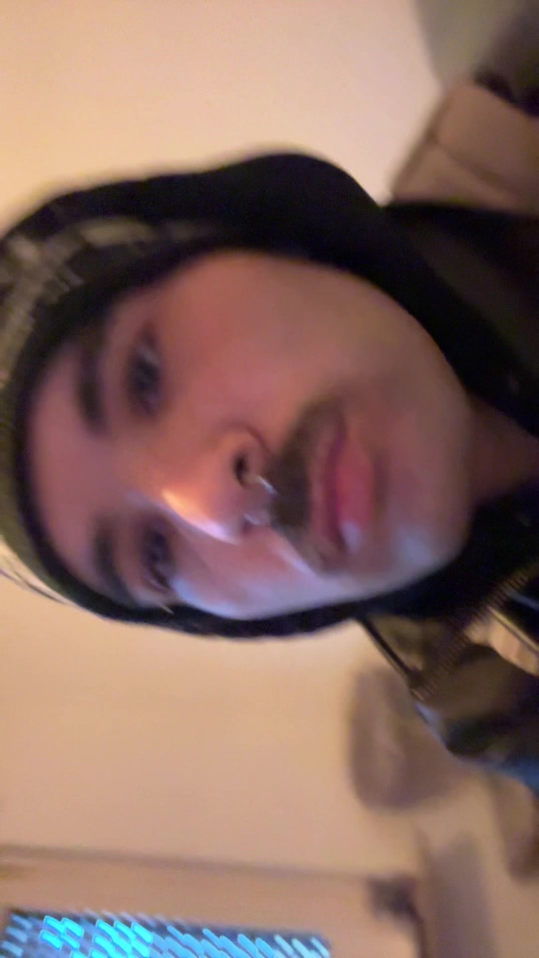 @Egosshh
