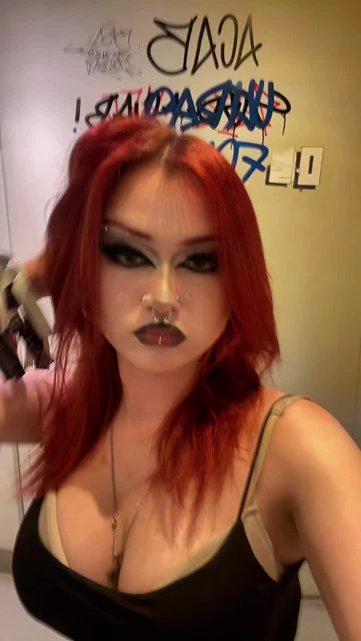 @‧₊˚ ཐི⋆ 𝔜𝔢𝔫𝔫𝔢 ⋆ཋྀ ˚₊‧