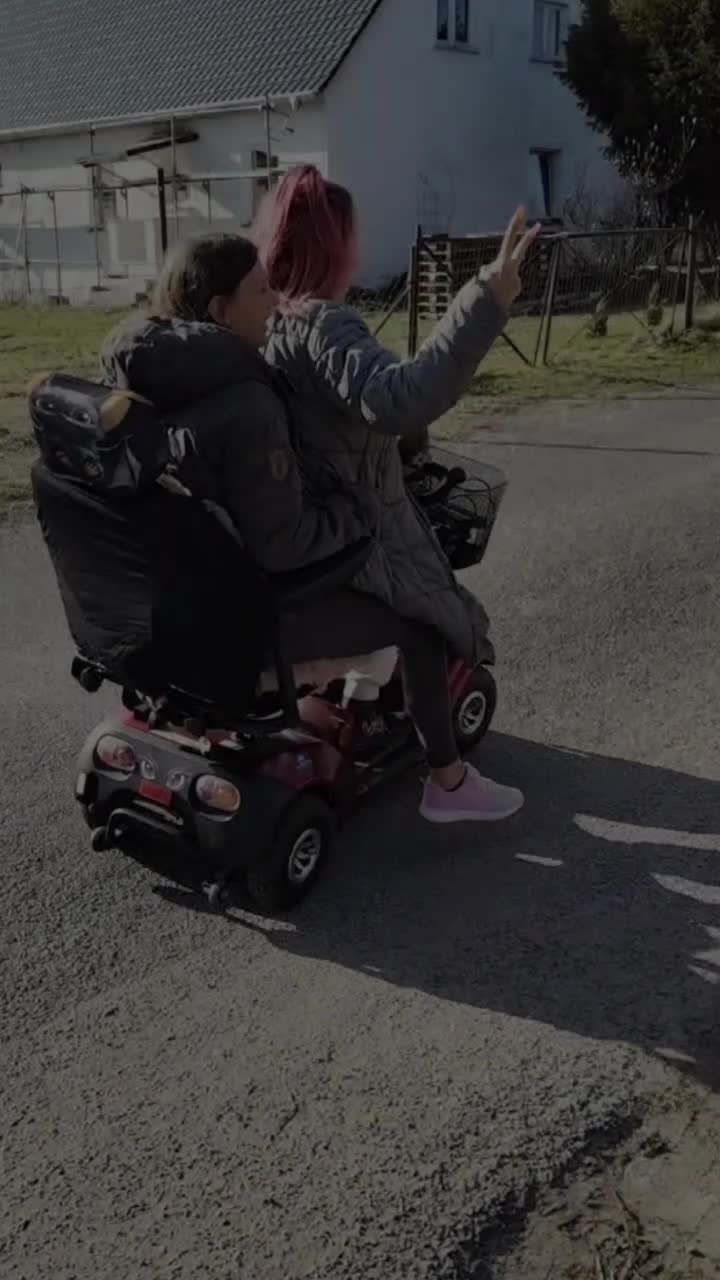 @MiriDunkelglanz 🖤🌟