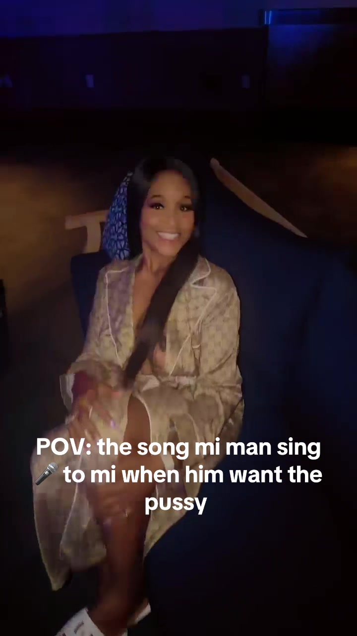 @DonnetteElegantBossLady