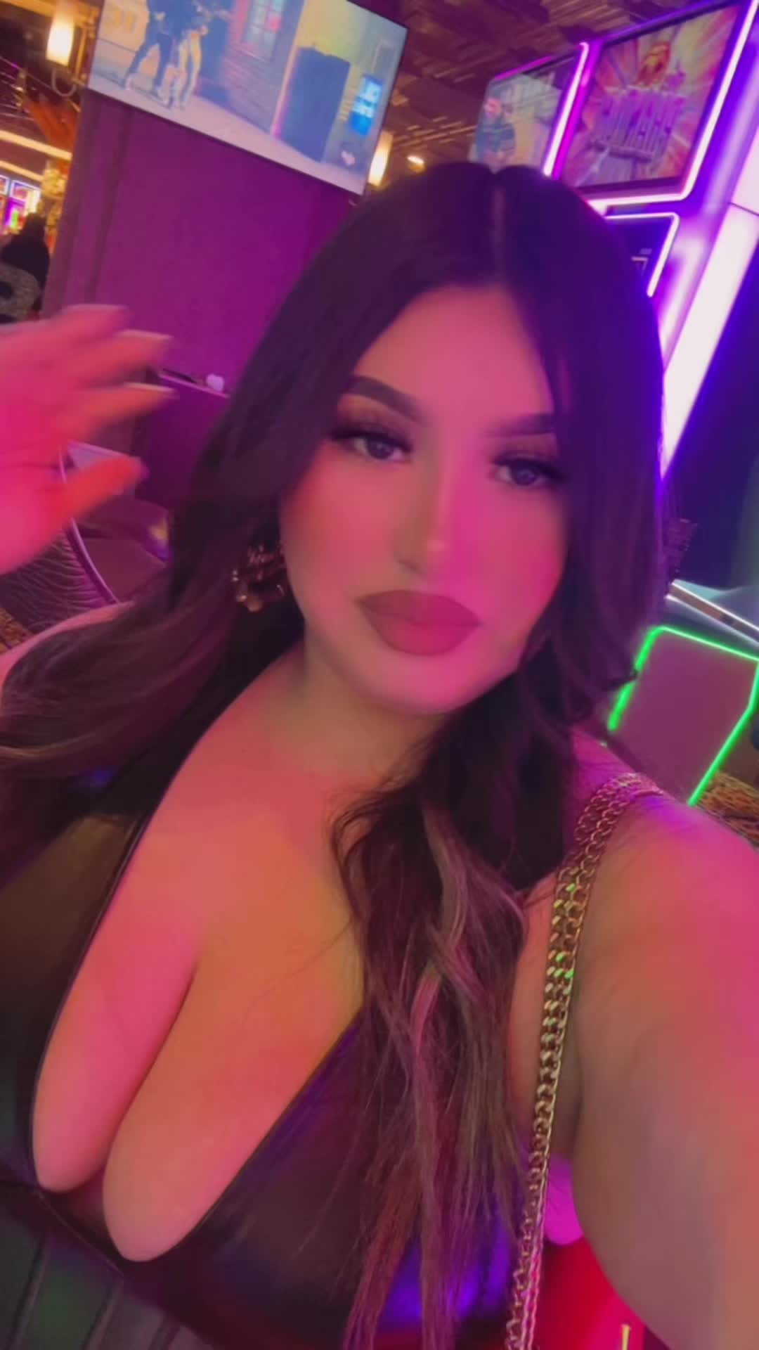 @_alondrahh_